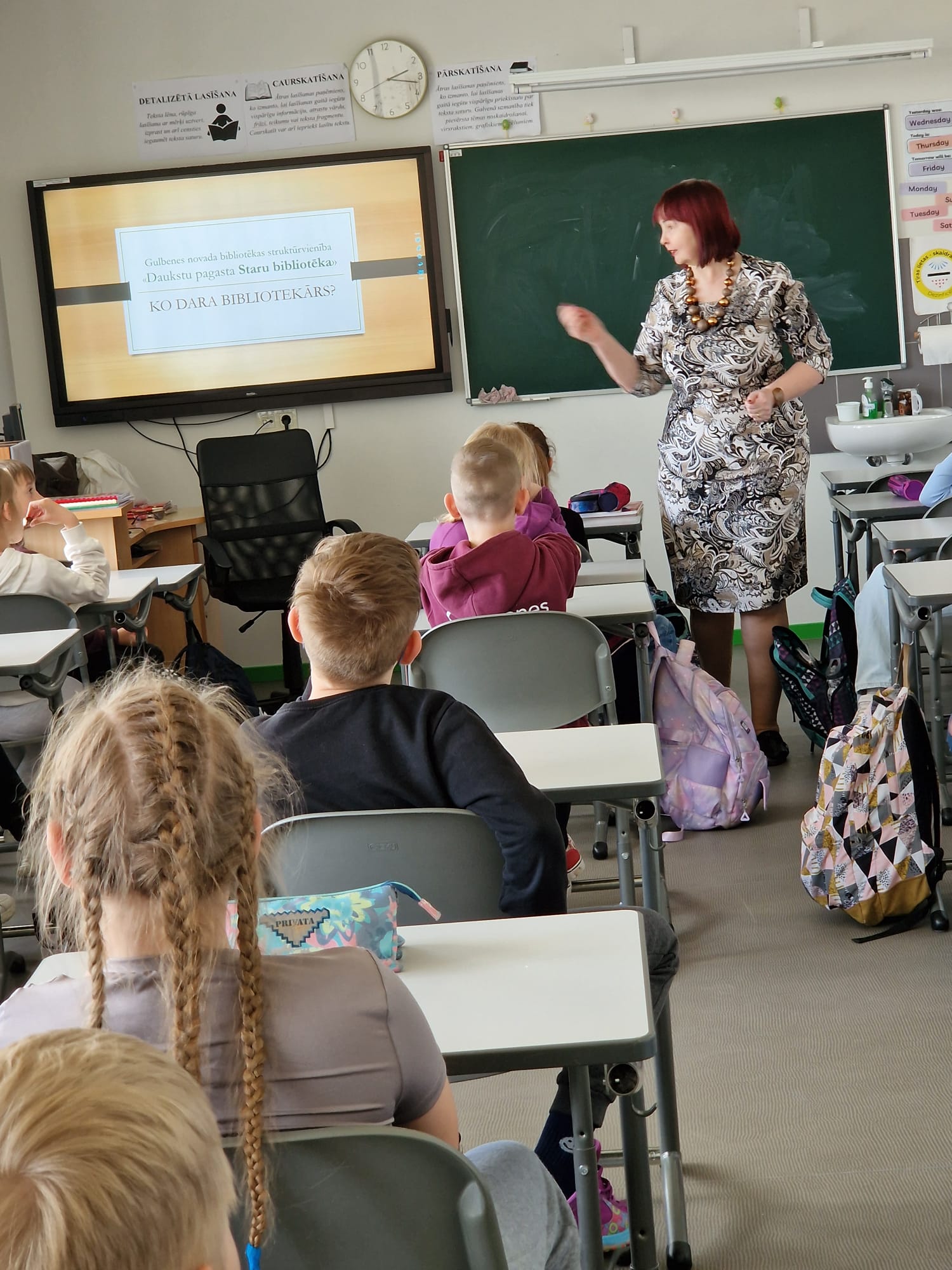 Pie 4.u ciemojas Staru bibliotēkas bibliotekāre