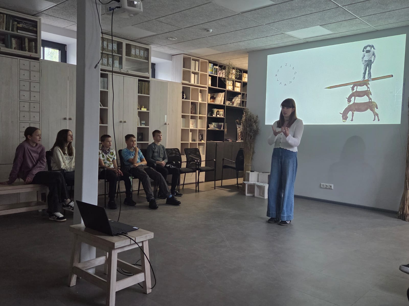 6.u piedzīvo izlaušanās spēli “Blēņas un pasakas”