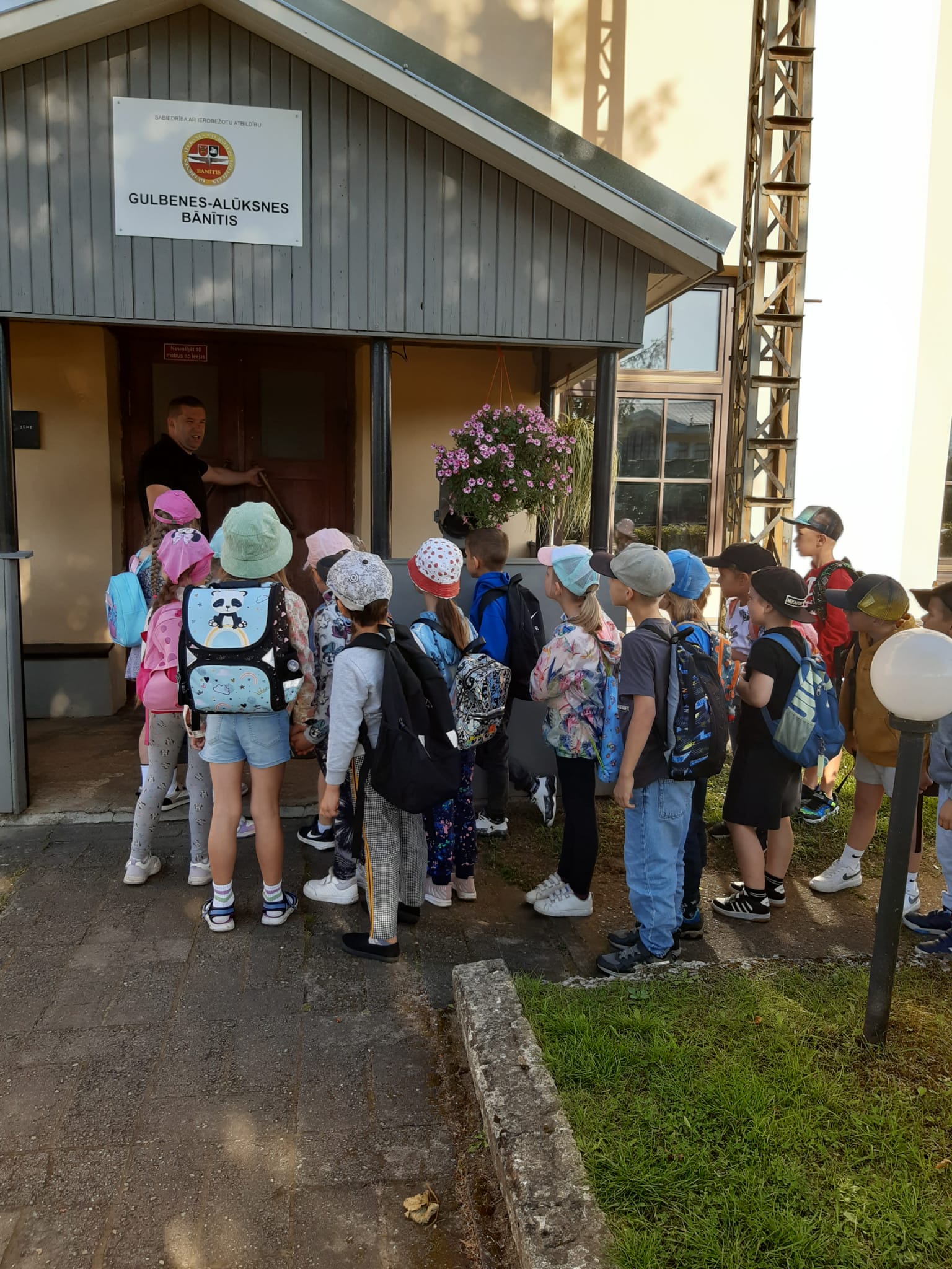 1.g klases pārgājiens uz Gulbenes depo