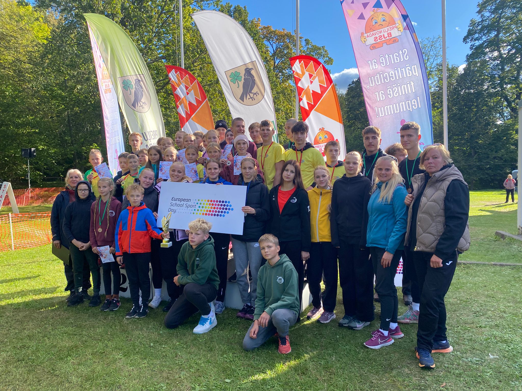 Latvijas skolu rudens krosa stafetēs 2025 – UZVARA!