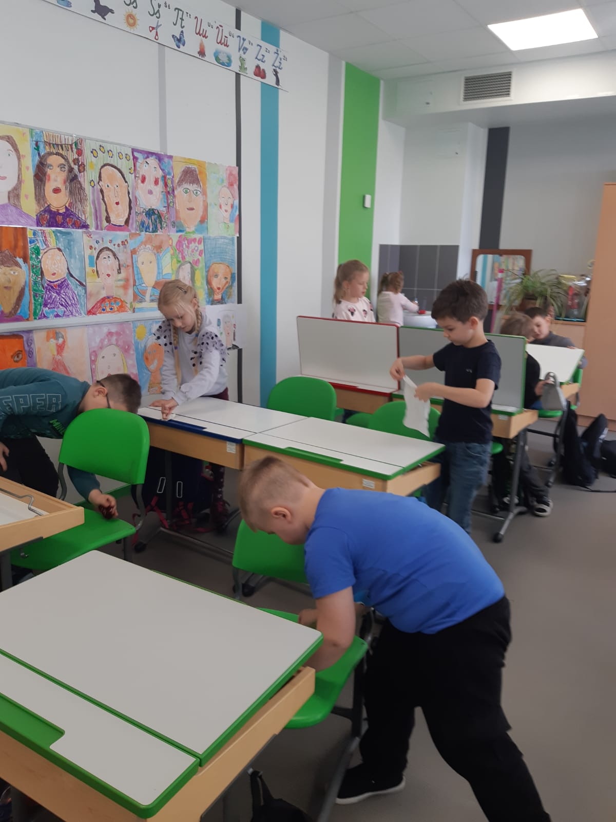 1.u labais darbs – uzkopt klases telpu