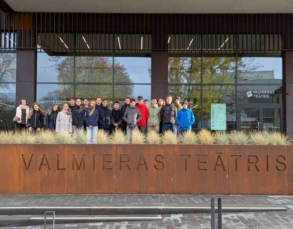 9.l bauda izrādi un sportiskas aktivitātes