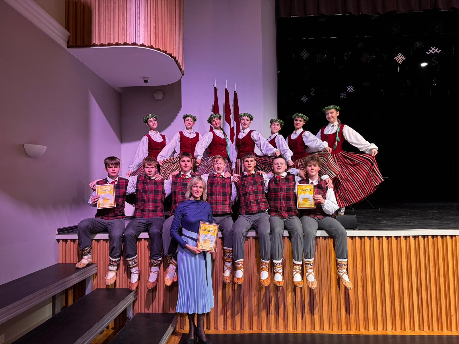 “Spārēni” sadanco Balvos