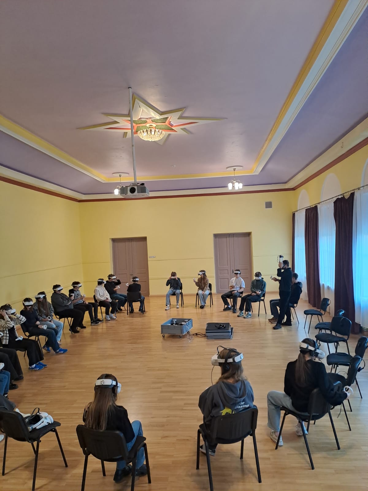 Ķīmijas mācību stunda, izmantojot tehnoloģijas