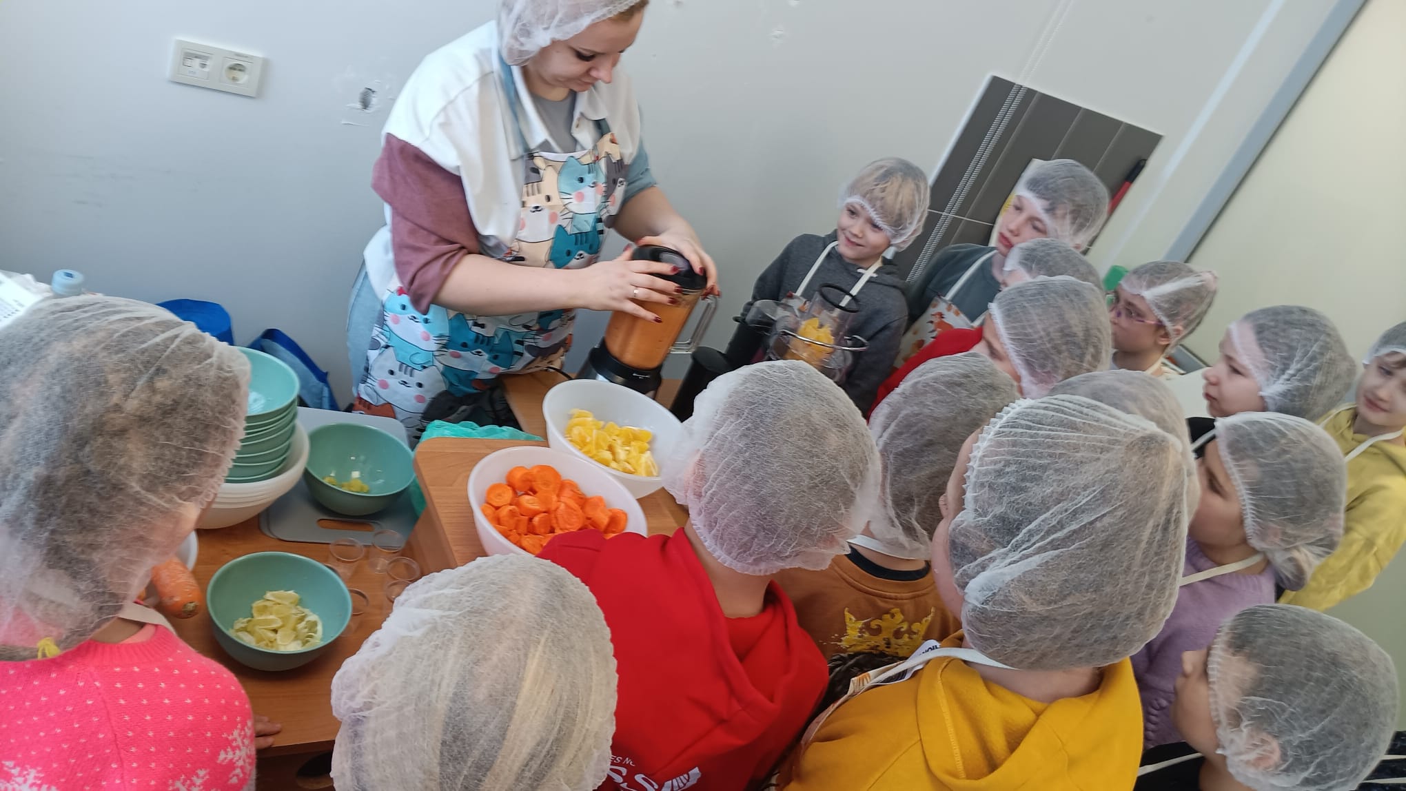 “Smūtiju laboratorija” 3.klašu skolēniem