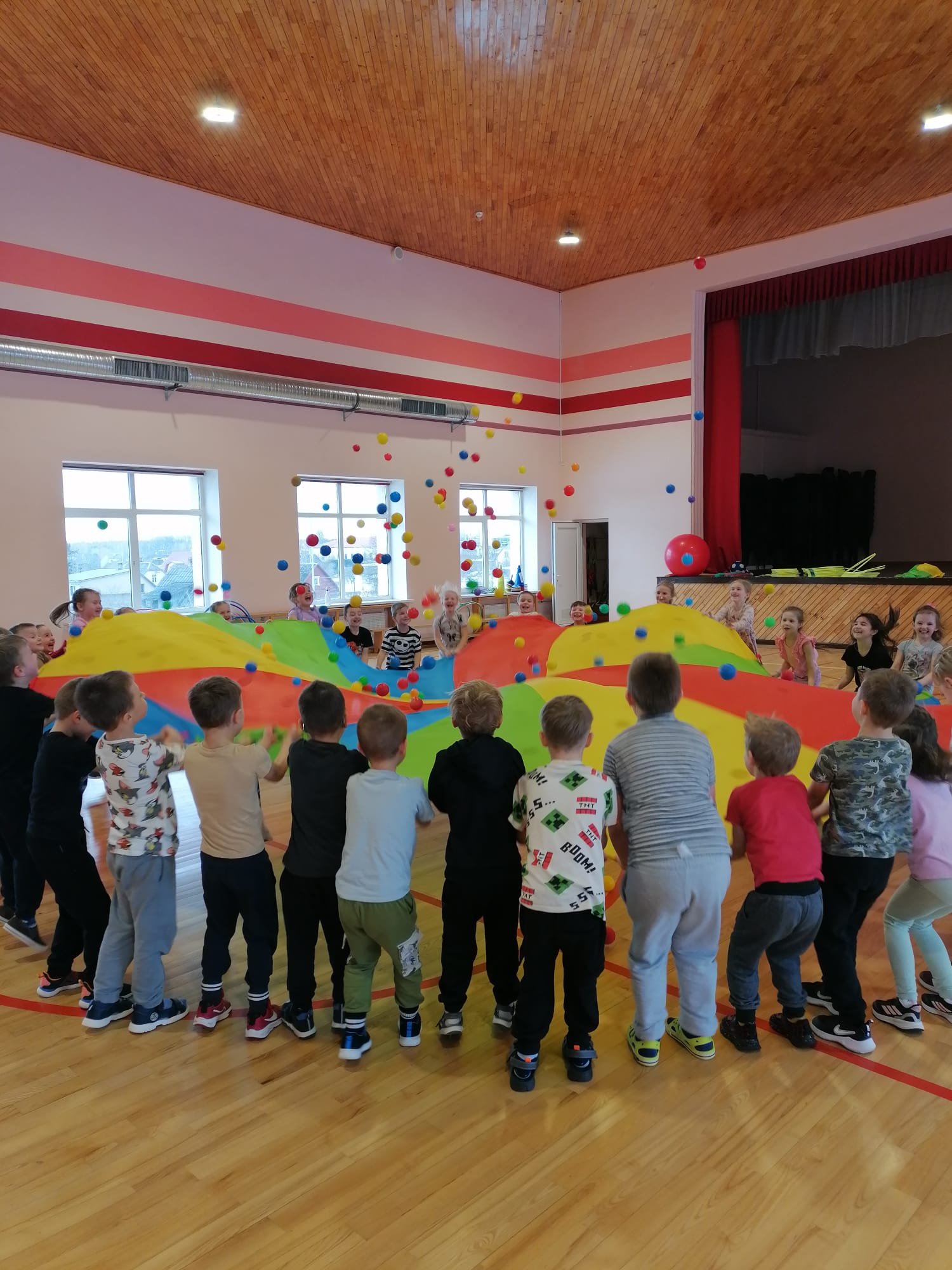 Pirmsskolēni ēno sākumskolēnus